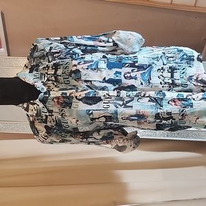 Guess**Newsprint Button Up Blouse Size Small Casual or Dressy